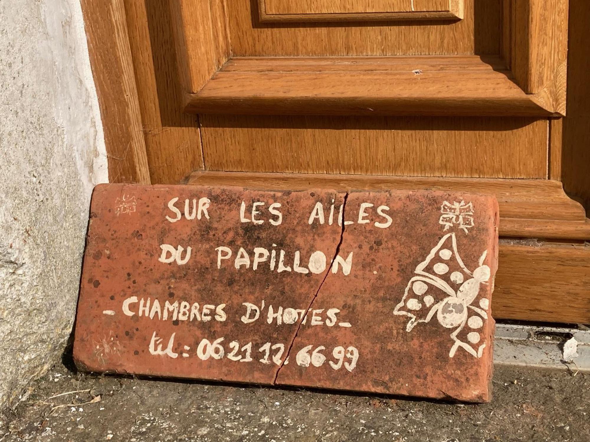 Sur Les Ailes Du Papillon-La Suite Сен-Совёр-ан-Пюизе Экстерьер фото